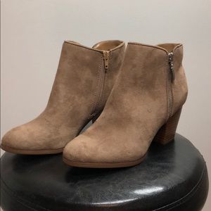 Boots size 7 brown